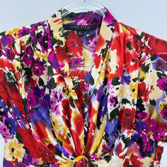 ANNE KLEIN Women Silk Gathered Front Blouse Size 8P Watercolor V-Neck Suit Layer - Picture 3 of 9